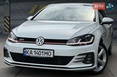 Хэтчбек Volkswagen Golf 2020 в Киеве