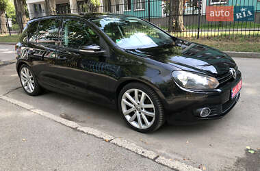 Хэтчбек Volkswagen Golf 2009 в Киеве