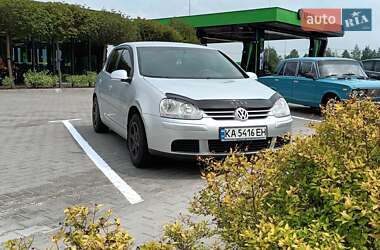 Хетчбек Volkswagen Golf 2005 в Києві