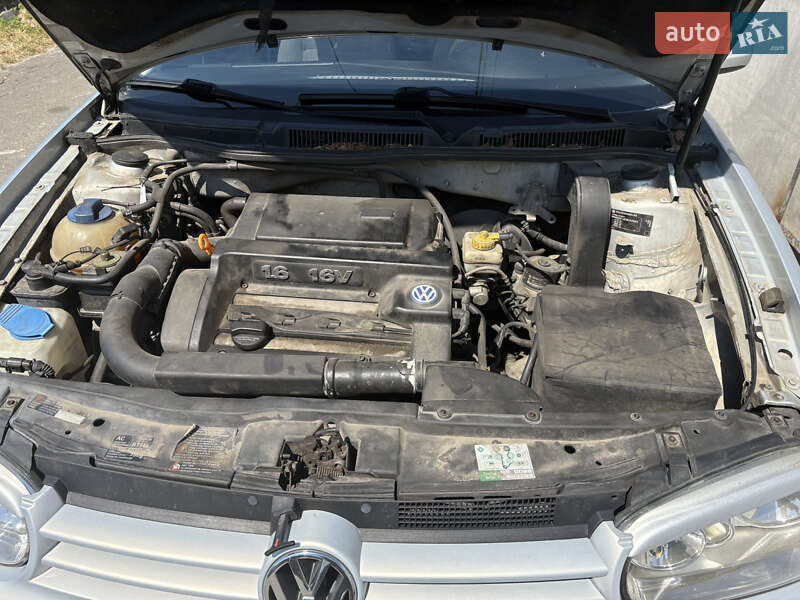 Хэтчбек Volkswagen Golf 2000 в Броварах