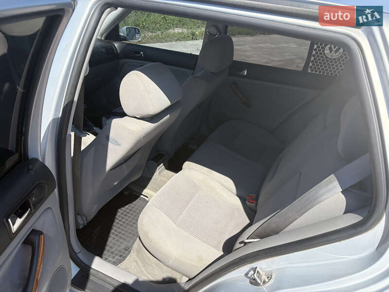 Хэтчбек Volkswagen Golf 2000 в Броварах