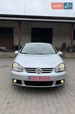 Хетчбек Volkswagen Golf 2008 в Луцьку