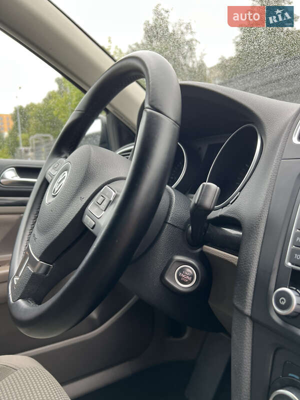 Универсал Volkswagen Golf 2011 в Ковеле