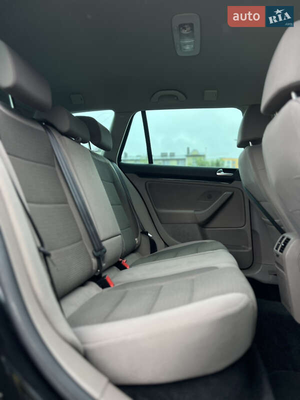 Универсал Volkswagen Golf 2011 в Ковеле