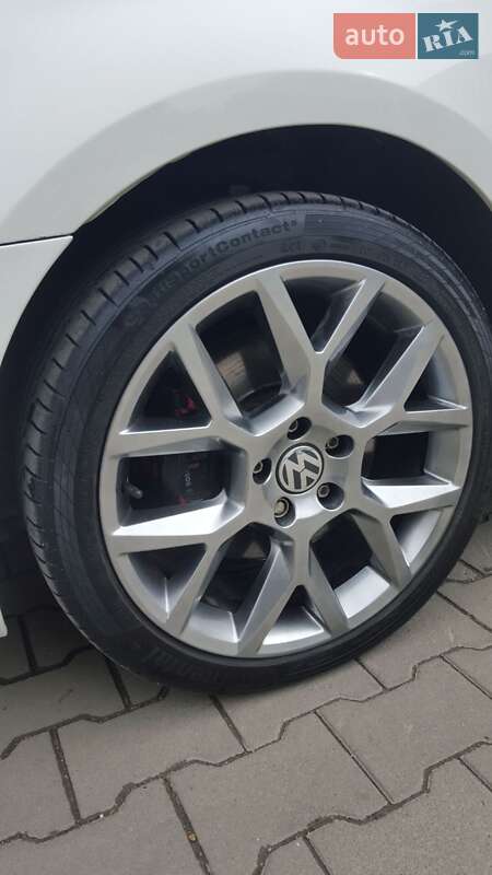Хэтчбек Volkswagen Golf 2011 в Одессе