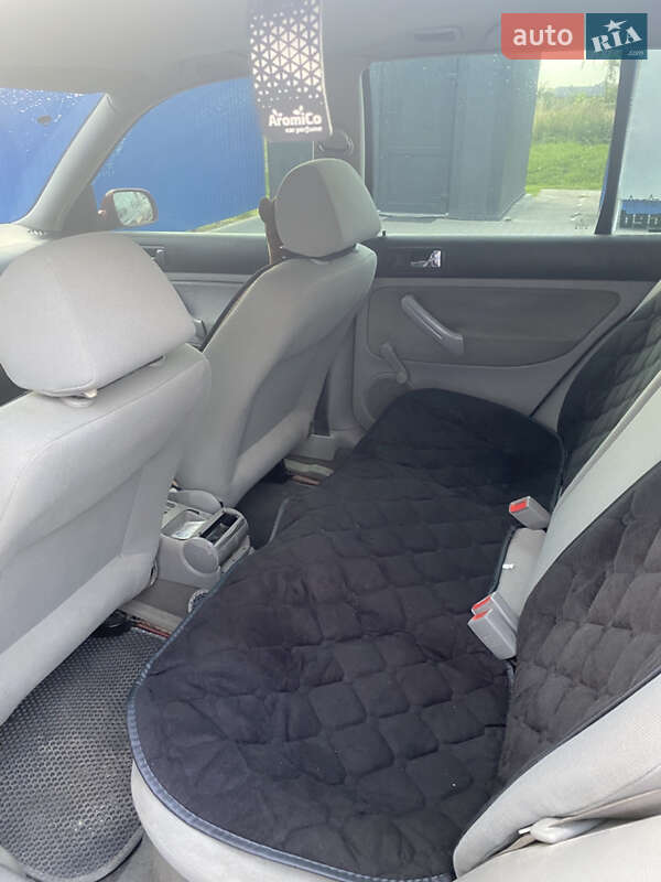 Хэтчбек Volkswagen Golf 1999 в Львове