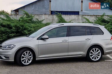 Универсал Volkswagen Golf 2017 в Киеве