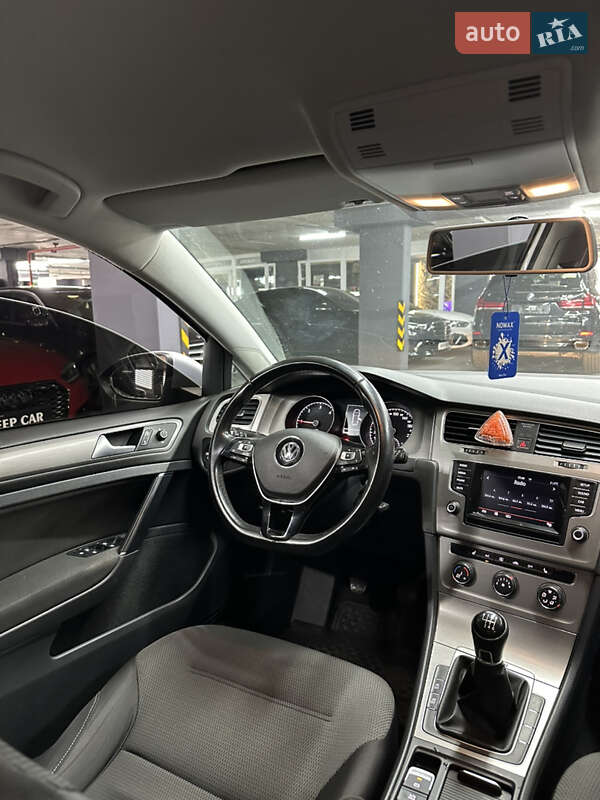 Універсал Volkswagen Golf 2014 в Одесі