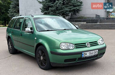 Универсал Volkswagen Golf 2001 в Ровно