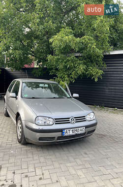 Хэтчбек Volkswagen Golf 2001 в Ивано-Франковске