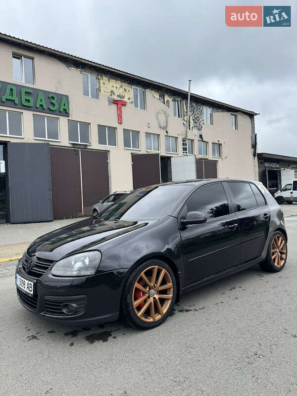 Хэтчбек Volkswagen Golf 2007 в Киеве