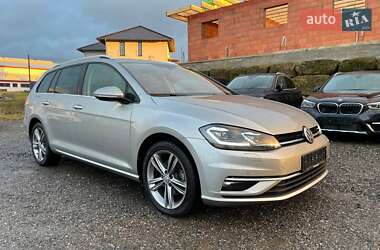 Универсал Volkswagen Golf 2017 в Киеве