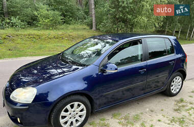 Хэтчбек Volkswagen Golf 2004 в Житомире