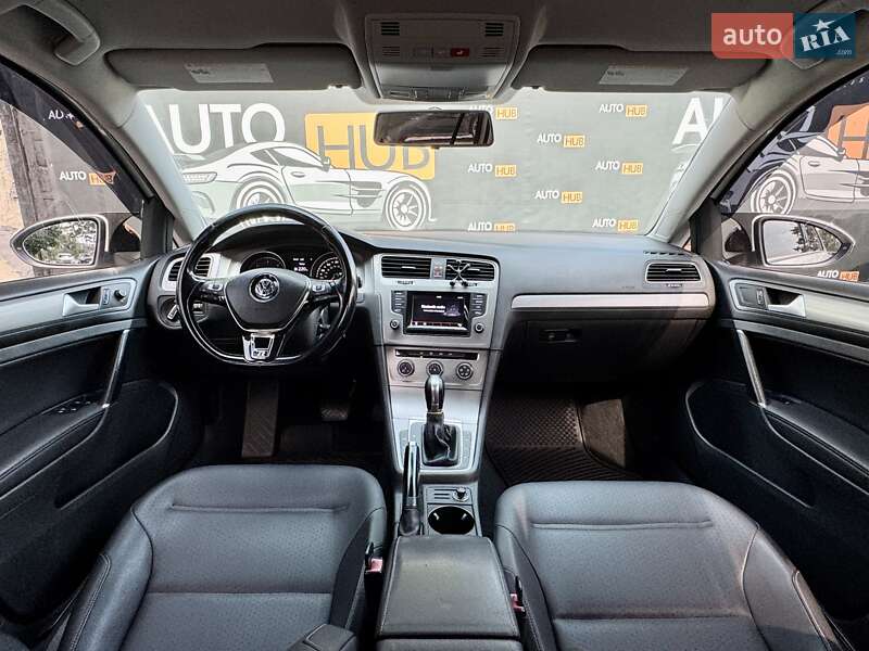 Хэтчбек Volkswagen Golf 2014 в Харькове