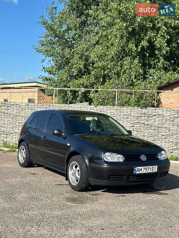 Хэтчбек Volkswagen Golf 1999 в Фастове