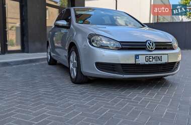 Хэтчбек Volkswagen Golf 2009 в Ужгороде