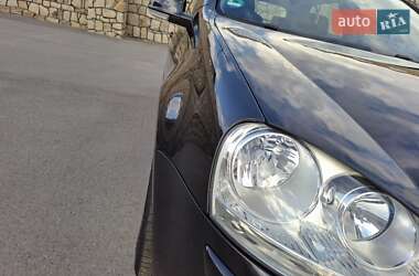 Хетчбек Volkswagen Golf 2006 в Могилів-Подільському