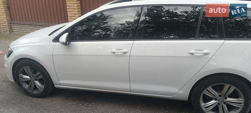 Универсал Volkswagen Golf 2019 в Днепре