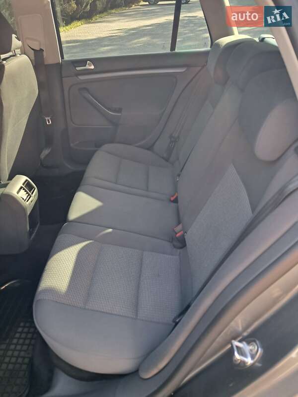 Универсал Volkswagen Golf 2008 в Самборе