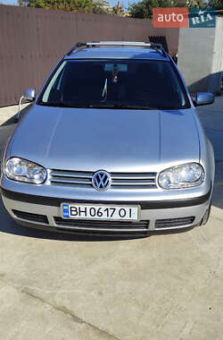 Універсал Volkswagen Golf 2000 в Вінниці