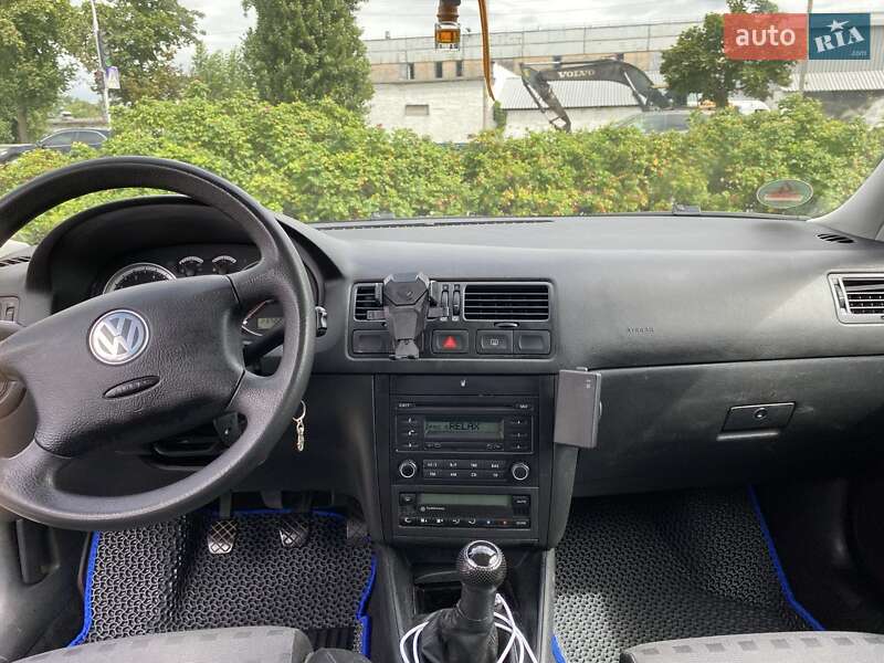 Універсал Volkswagen Golf 2006 в Вишгороді