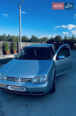 Хэтчбек Volkswagen Golf 2000 в Рокитном