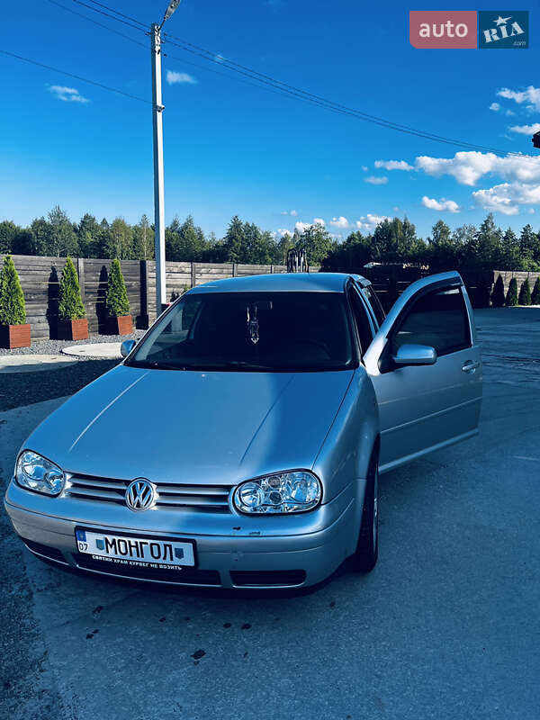 Volkswagen Golf 2000