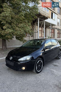 Хетчбек Volkswagen Golf 2010 в Харкові