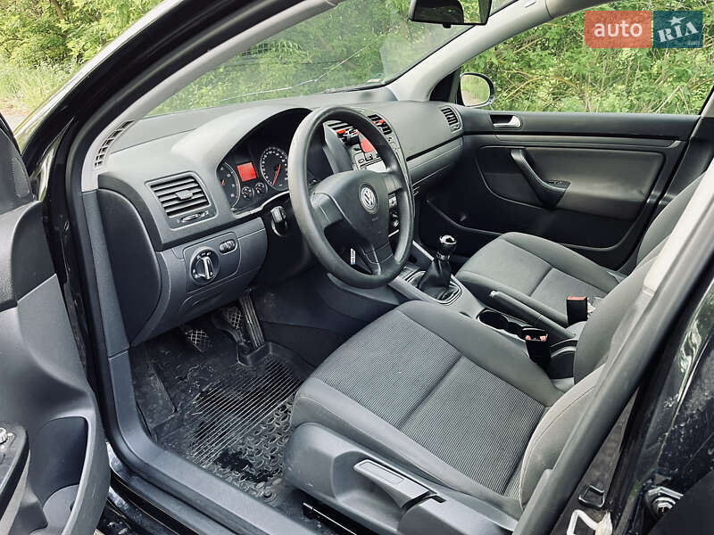 Хэтчбек Volkswagen Golf 2005 в Киеве фото 9 Хэтчбек Volkswagen Golf 2005 в Киеве