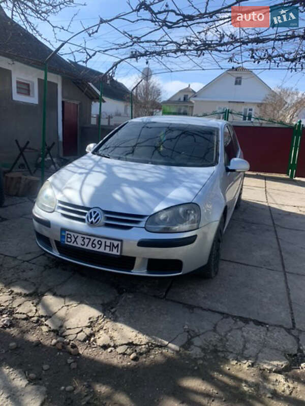 Volkswagen Golf 2004