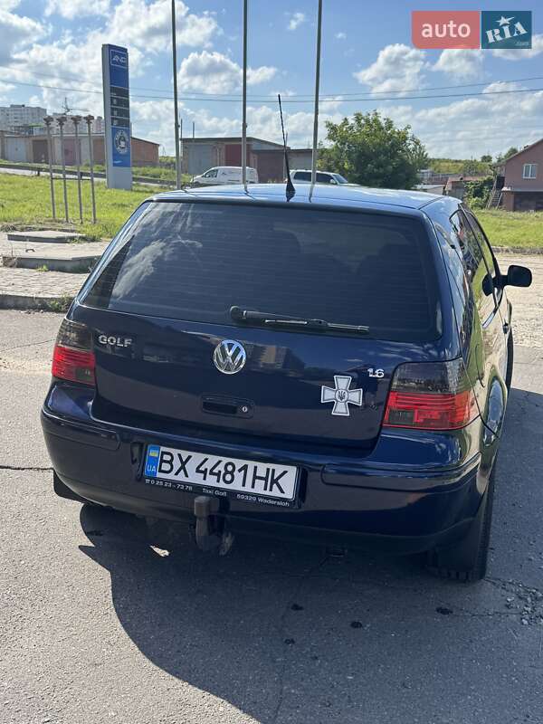 Хетчбек Volkswagen Golf 2003 в Хмельницькому