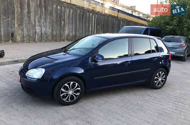 Хэтчбек Volkswagen Golf 2006 в Луцке