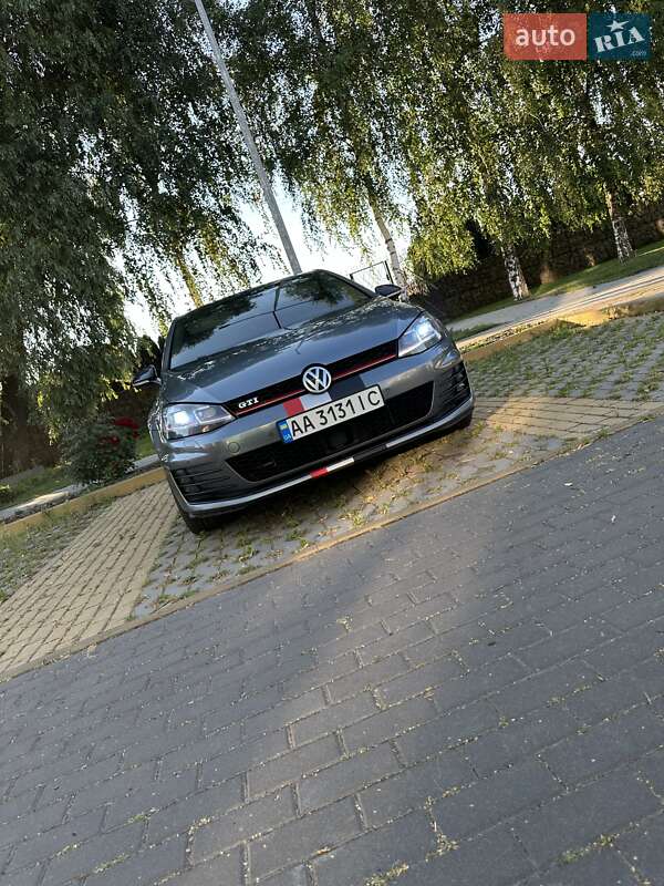 Volkswagen Golf 2015