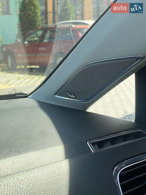 Хетчбек Volkswagen Golf 2015 в Києві