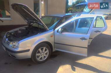 Хетчбек Volkswagen Golf 2002 в Кам'янець-Подільському