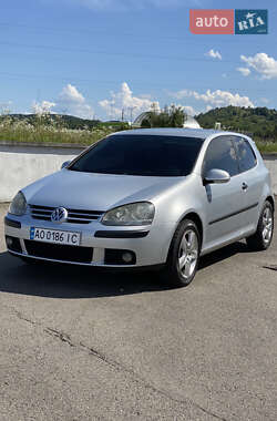 Хэтчбек Volkswagen Golf 2003 в Мукачево