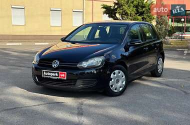 Хэтчбек Volkswagen Golf 2010 в Запорожье