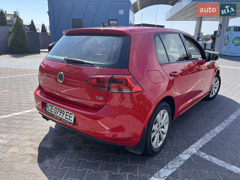 Хетчбек Volkswagen Golf 2016 в Чернівцях