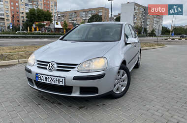 Хэтчбек Volkswagen Golf 2004 в Александрие