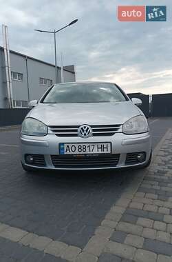 Хэтчбек Volkswagen Golf 2005 в Мукачево