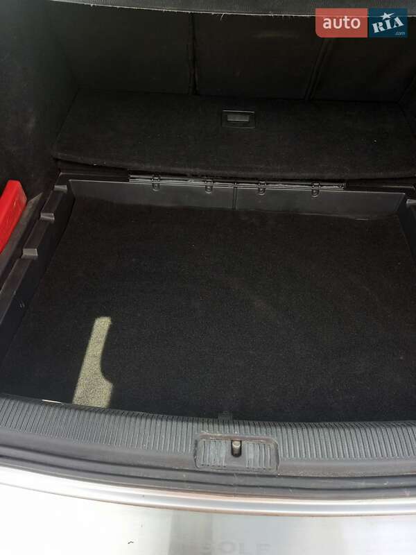 Універсал Volkswagen Golf 2012 в Острозі