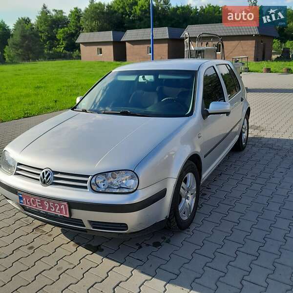 Volkswagen Golf 2000