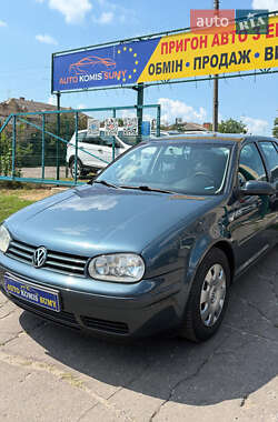 Хэтчбек Volkswagen Golf 2001 в Сумах