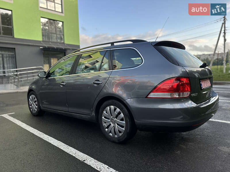 Універсал Volkswagen Golf 2008 в Рівному
