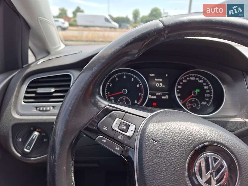 Хэтчбек Volkswagen Golf 2012 в Тячеве