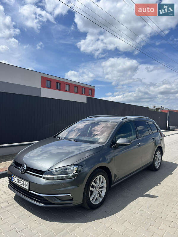 Універсал Volkswagen Golf 2017 в Самборі