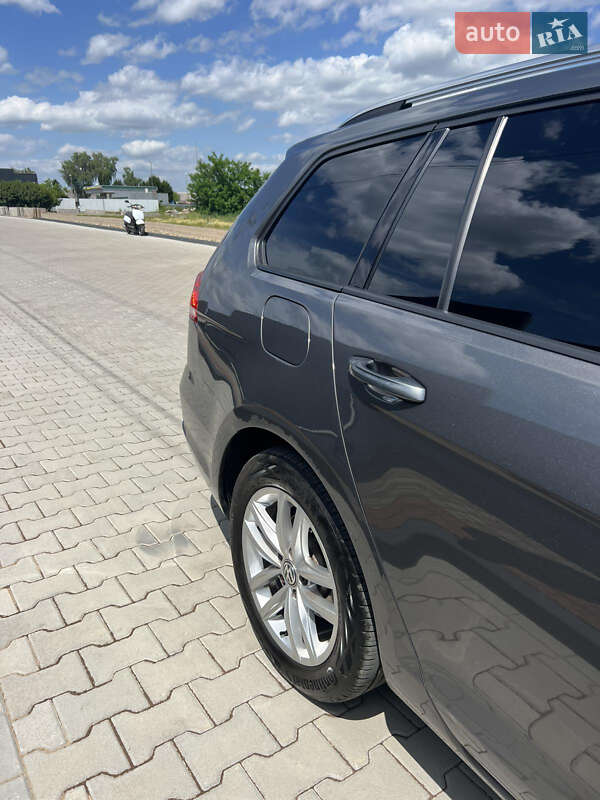 Універсал Volkswagen Golf 2017 в Самборі