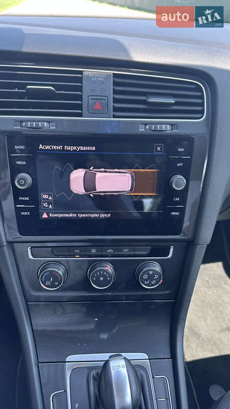 Универсал Volkswagen Golf 2019 в Ивано-Франковске