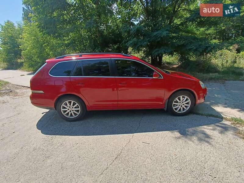 Універсал Volkswagen Golf 2008 в Рівному