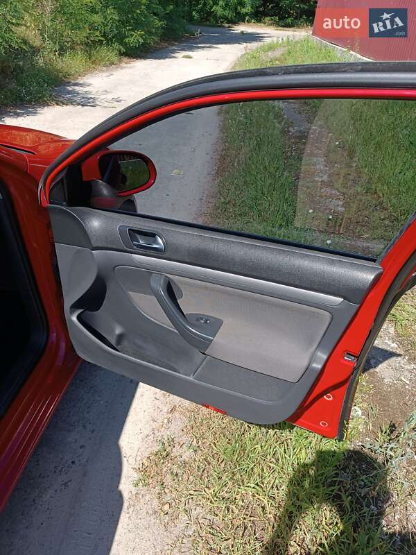 Універсал Volkswagen Golf 2008 в Рівному